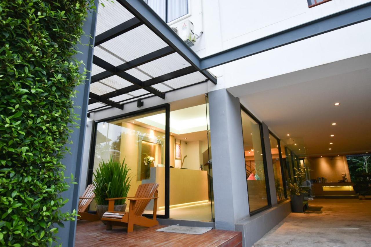 B Boutique Residence Сурат Тхани Екстериор снимка